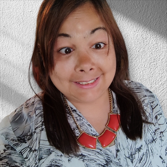 90S VINTAGE RED ENAMEL STATEMENT NECKLACE - Picture 6 of 6